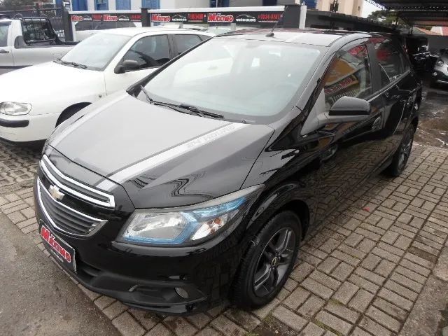 Chevrolet Onix 1.4 Mpfi Lt Flex 4p 2019 em Curitiba