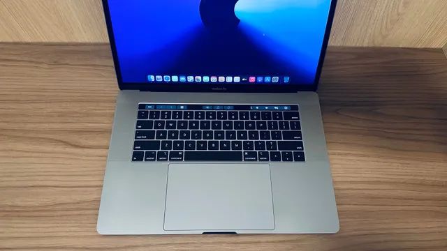 MacBook Pro 2019, 32 GB Ram, Core i9, 512 SSD, 15.4 Polegadas, Touch Bar, Touch ID - Foto 2