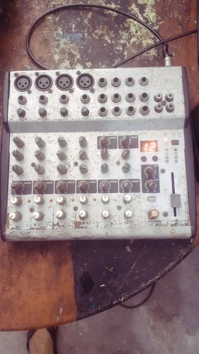 Mes de som Sound Clark - R$ 200