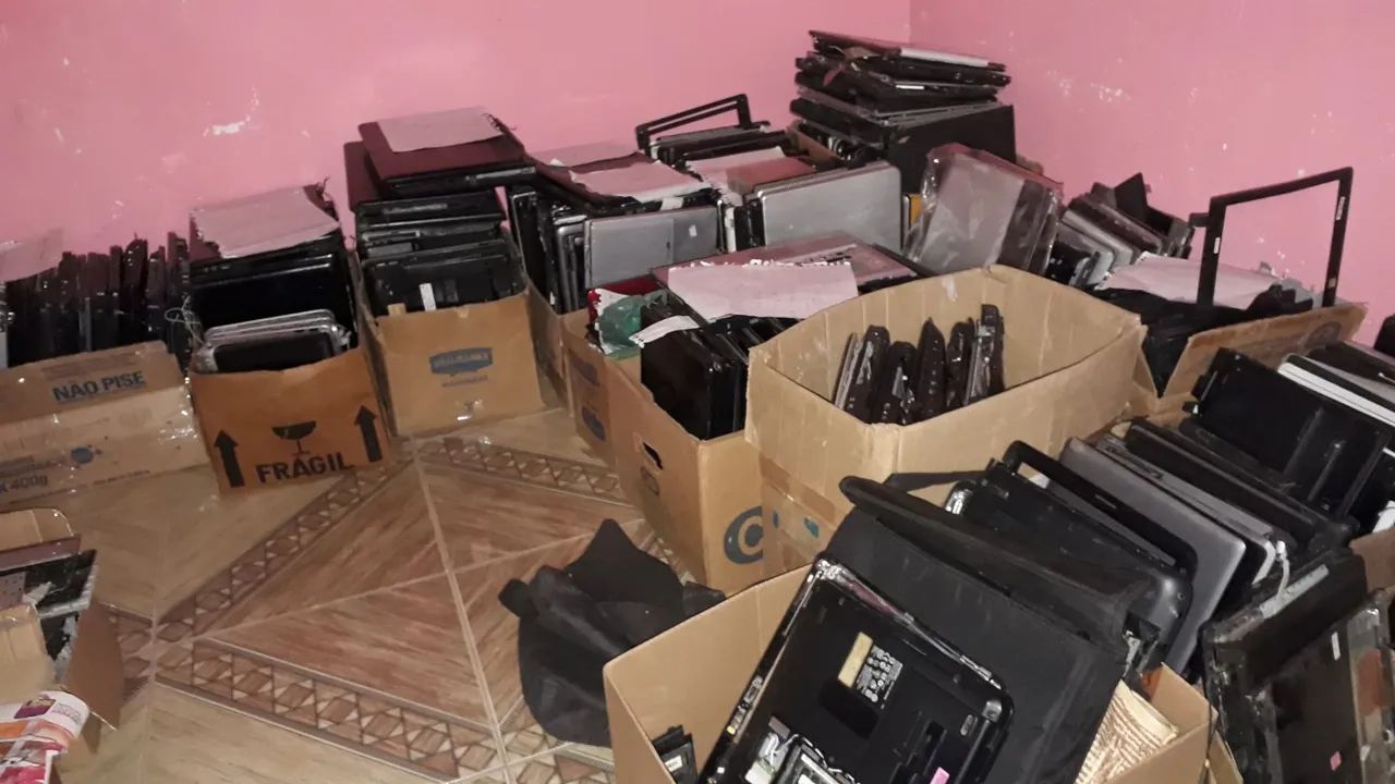Carcaças vazias de notebook LEIA O ANÚNCIO 