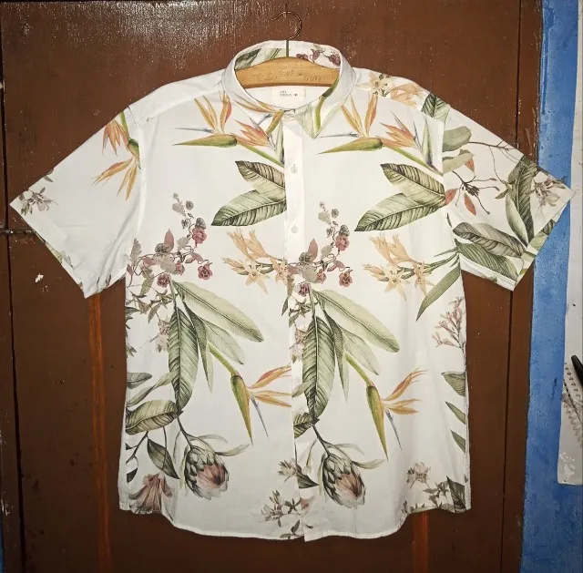 Camisa Masculina Estampa Floral Pool Manga curta branca - GG