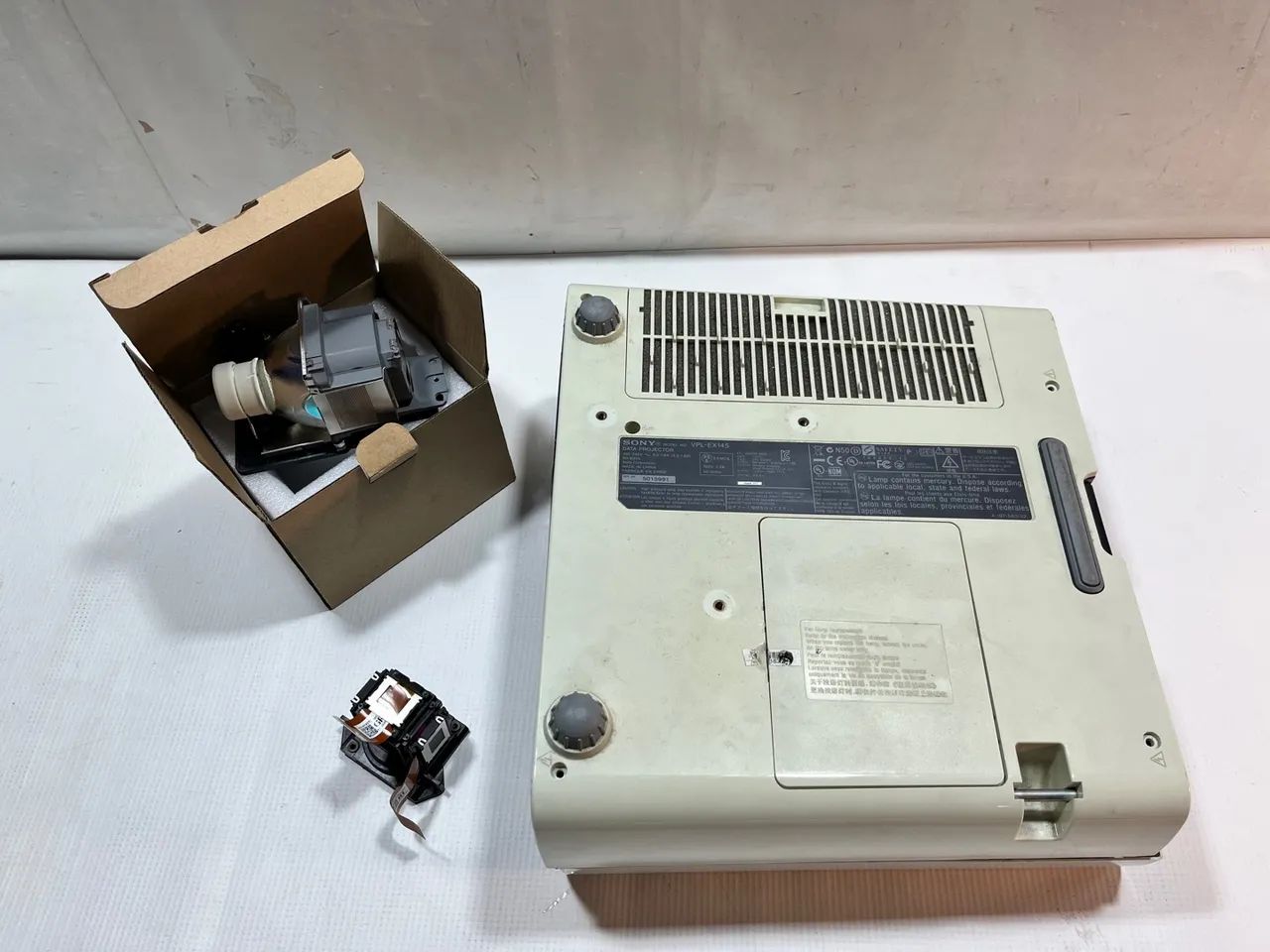 Projetor Sony VPL-EX145 - Foto 4