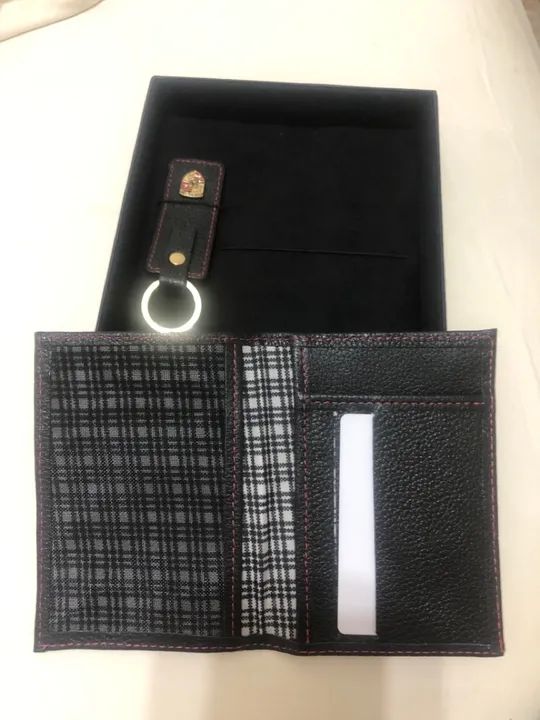 Conjunto carteira e chaveiro porsche - Foto 3