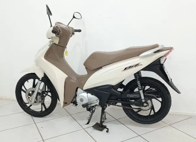 Biz 125! Ano 2023! Linda Moto! Aceitamos Trocas e Financiamos em até 36x! - Foto 5