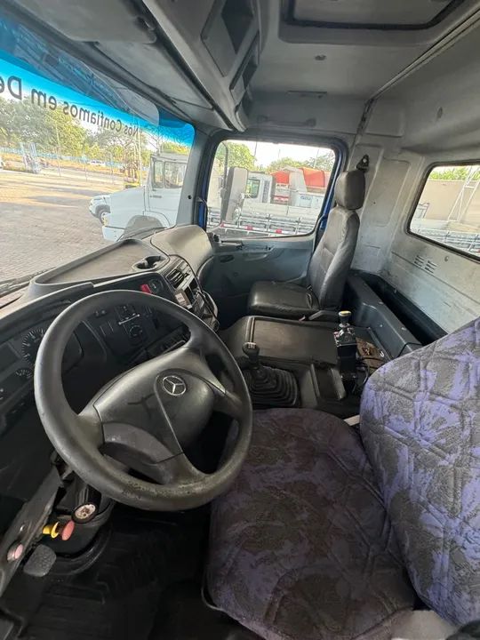 Mercedes-Benz Axor 2831 ano 2008 basculante  - Foto 6