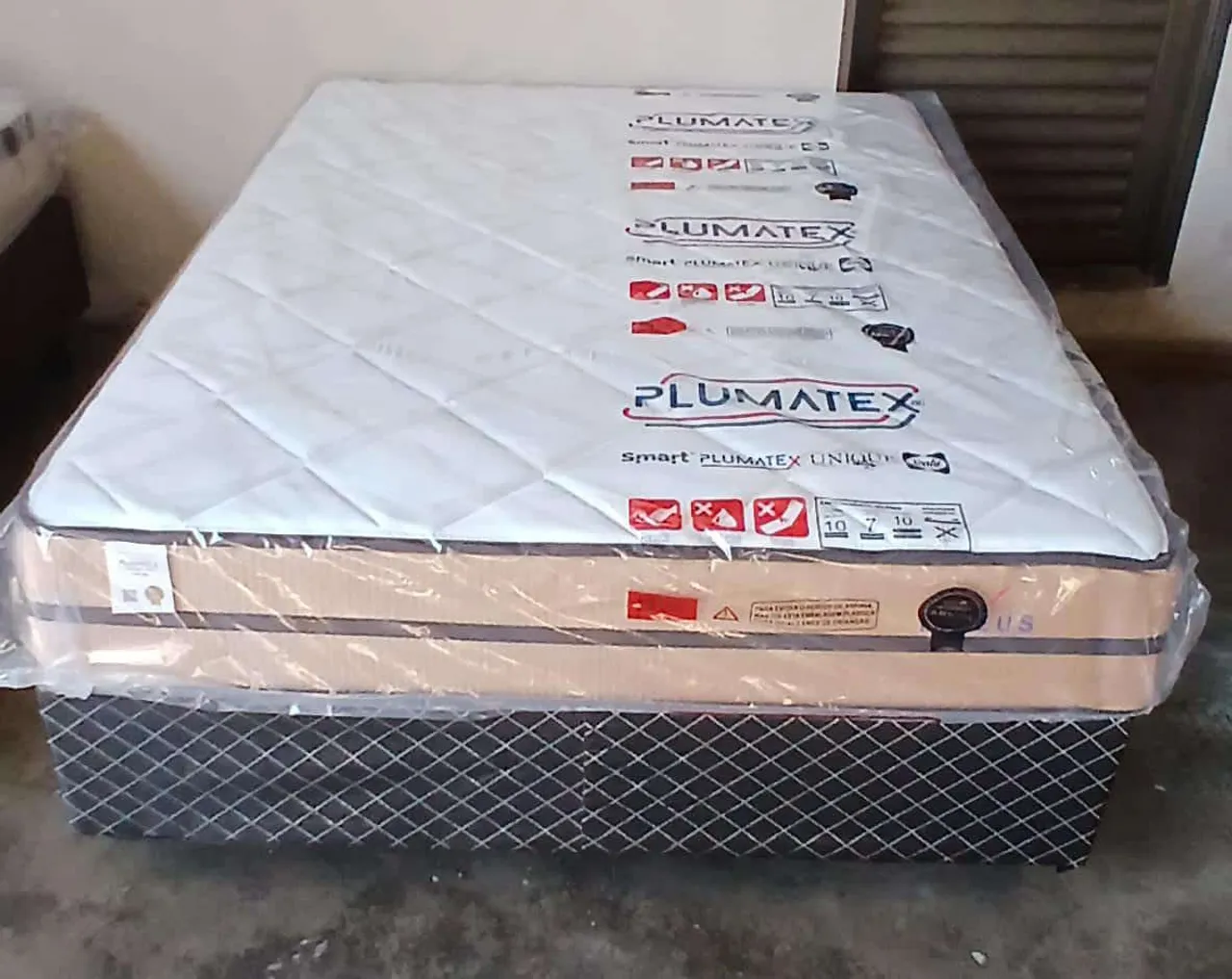 Conjunto de cama com colchão molas ensacadas