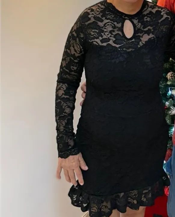 Vestido de renda preto