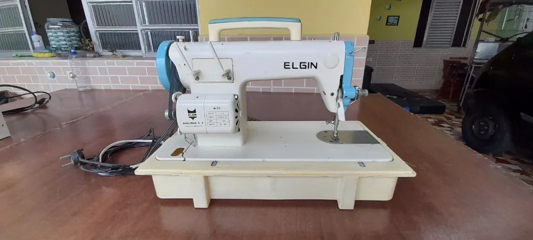 Maquina de costura Elgin funcionando. - Foto 6
