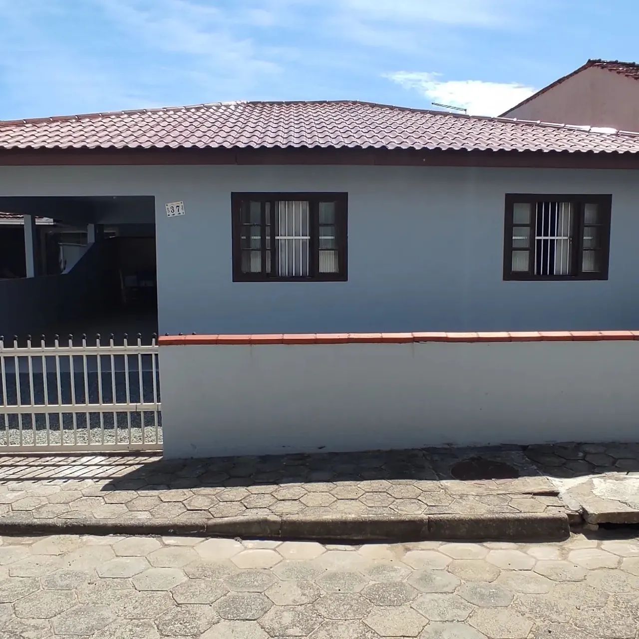 OTIMA CASA SUPER CENTRAL E 1 QUADRA DA PRAIA   - Foto 9