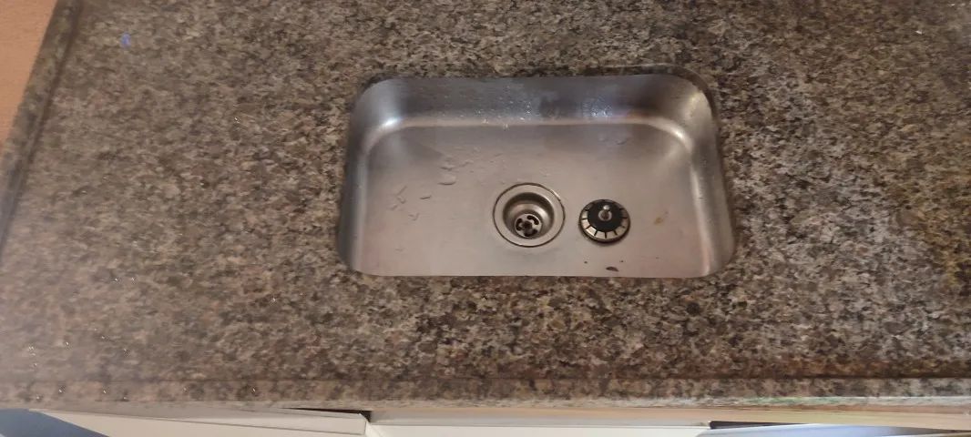 Pia de cozinha em granito 