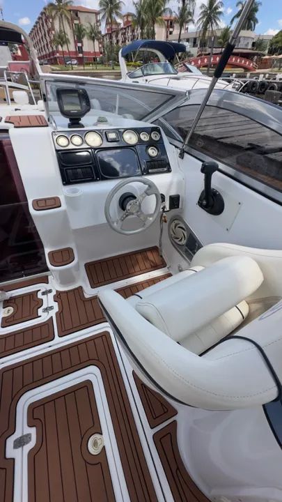 Phantom 260 com Mercruiser 5.7 300Hp 2009 - Foto 9