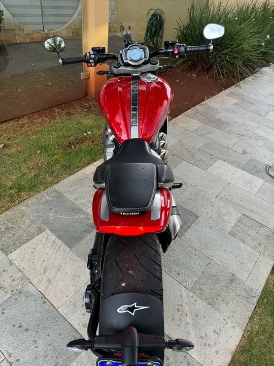 Triumph rocket 3 r 2.500 cilindradas  - Foto 3