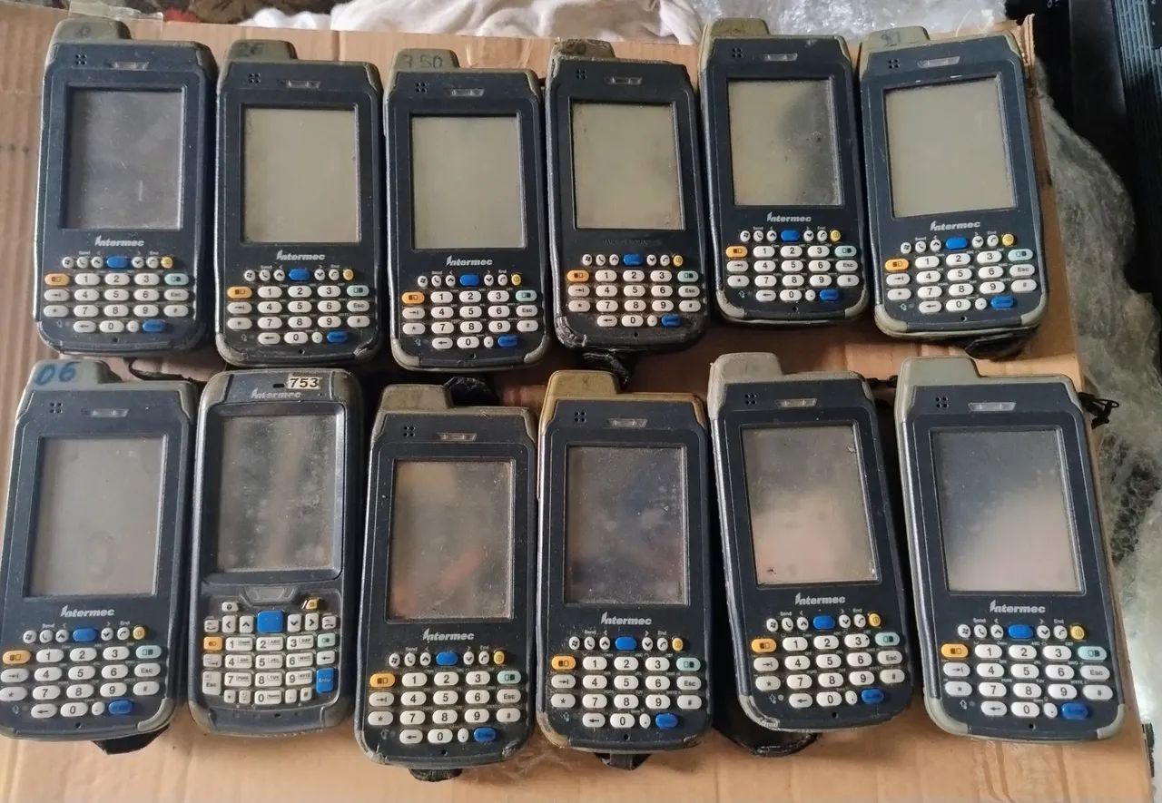 (70 Coletores Aprox Lote) Leitores de código de barras Intermec CN4 Series - Foto 3
