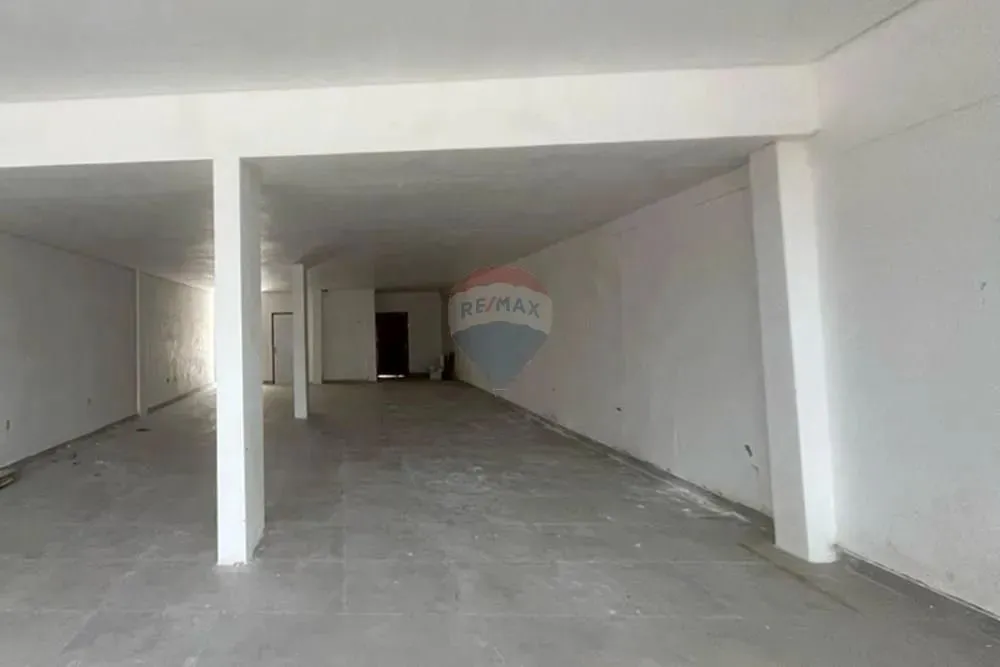 Prédio Comercial na Rua Felipe Camarão Extremoz