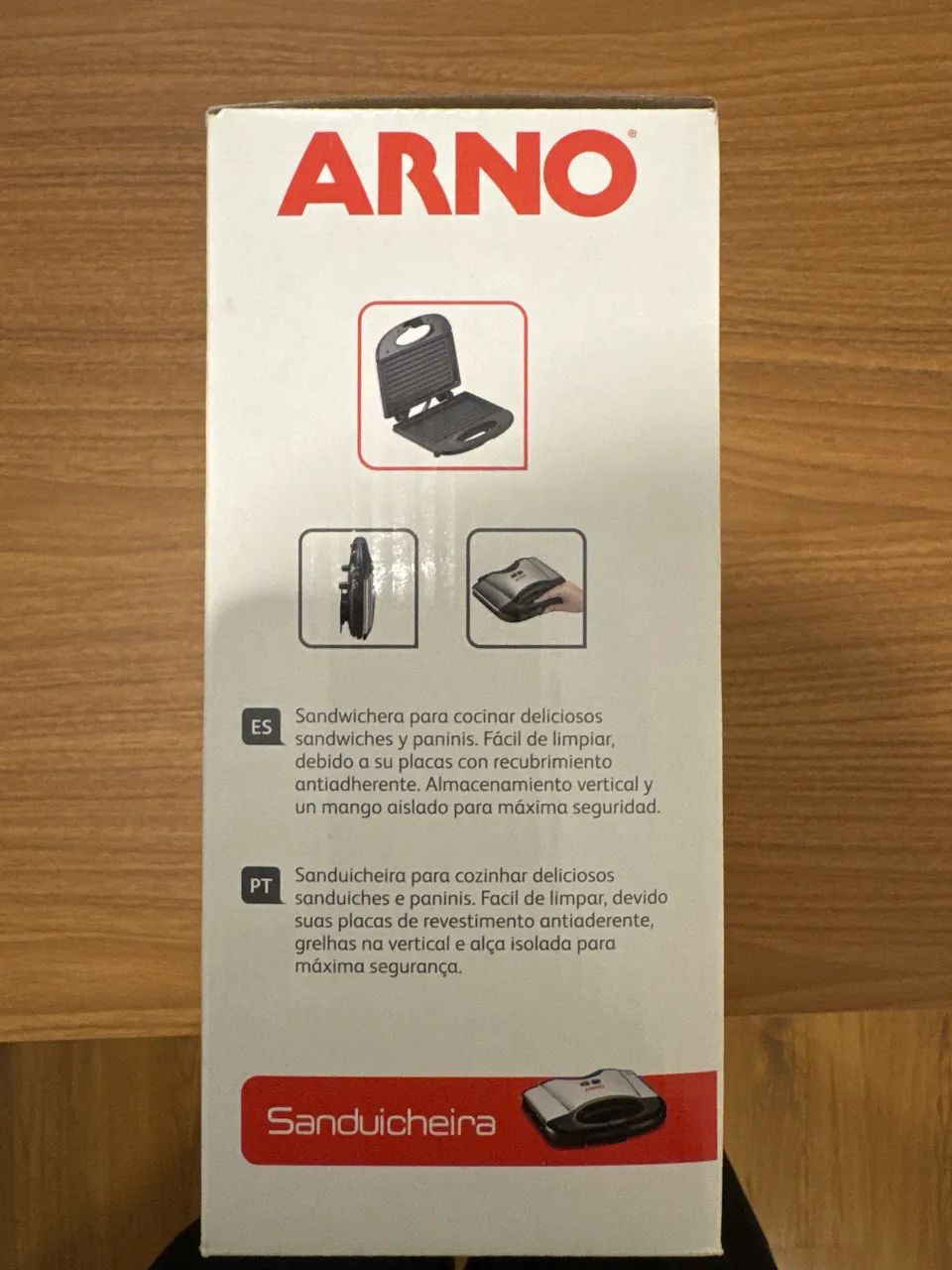 Sanduicheira ARNO com placas antiaderentes ? Nova na caixa - Foto 3