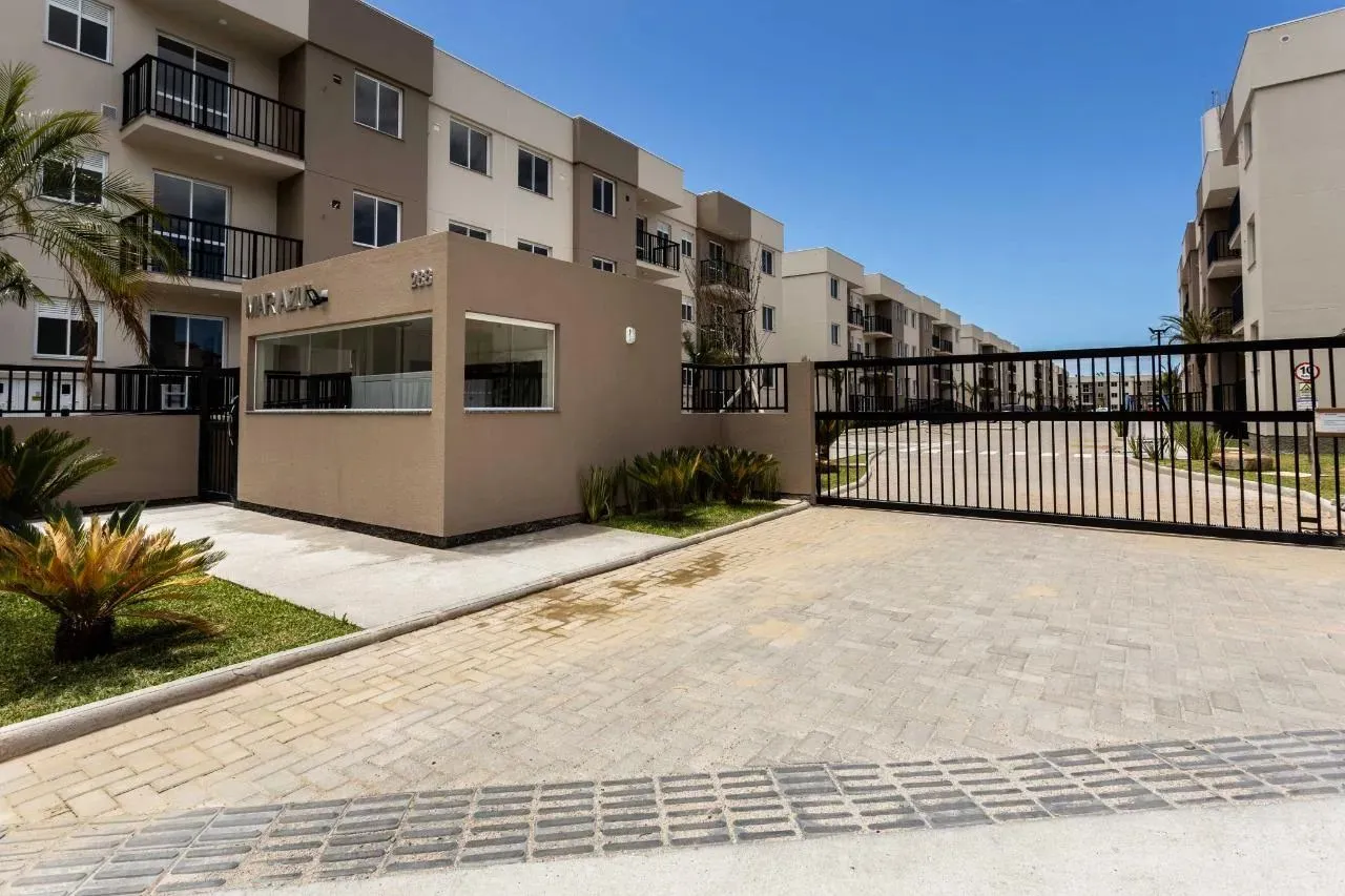 Apartamento de 2 Dormitórios com Sacada Próximo à Praia dos Ingleses!