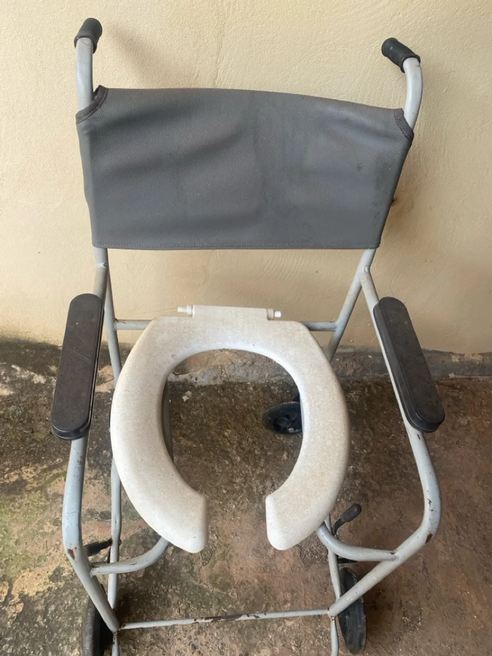 CADEIRA DE BANHO