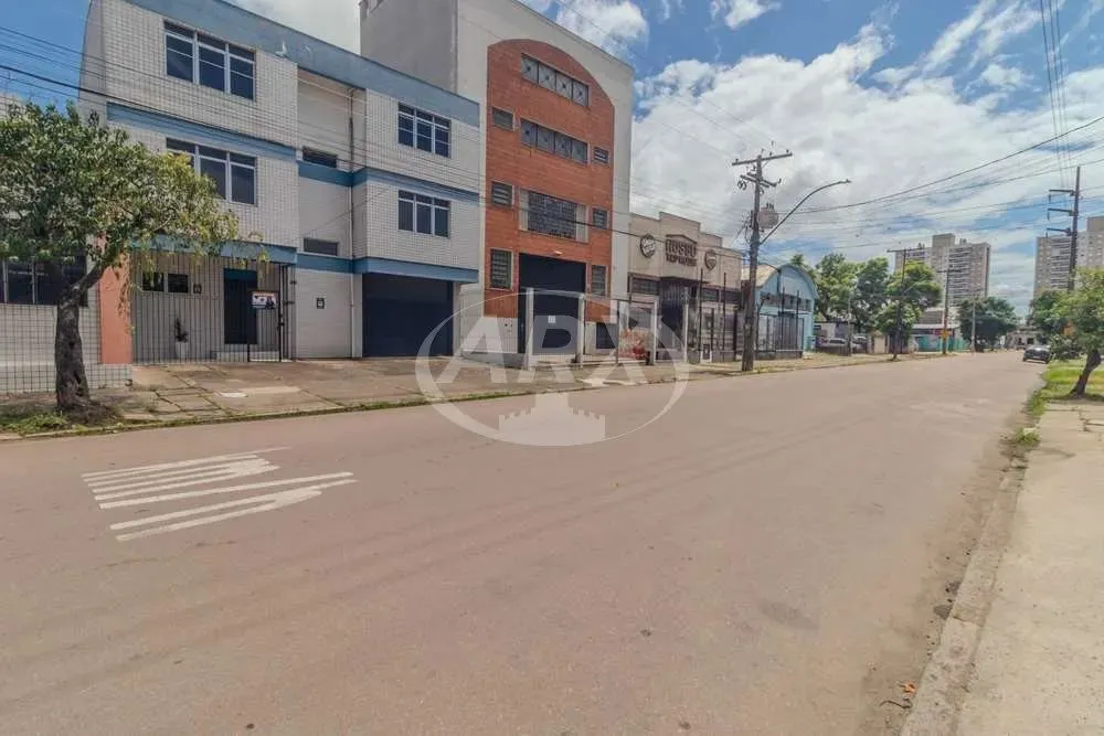 Edifício Comercial de 717.0m² no bairro São Gerald