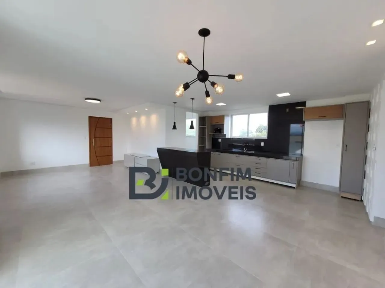 Apartamento luxuoso de 124m² com vista para Ibituruna!