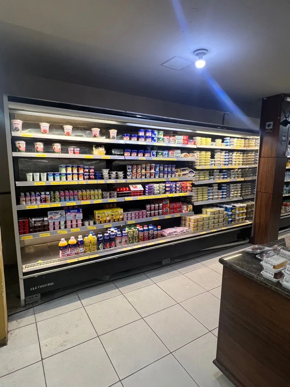 Expositor Refrigerado Comercial - Eletrofrio