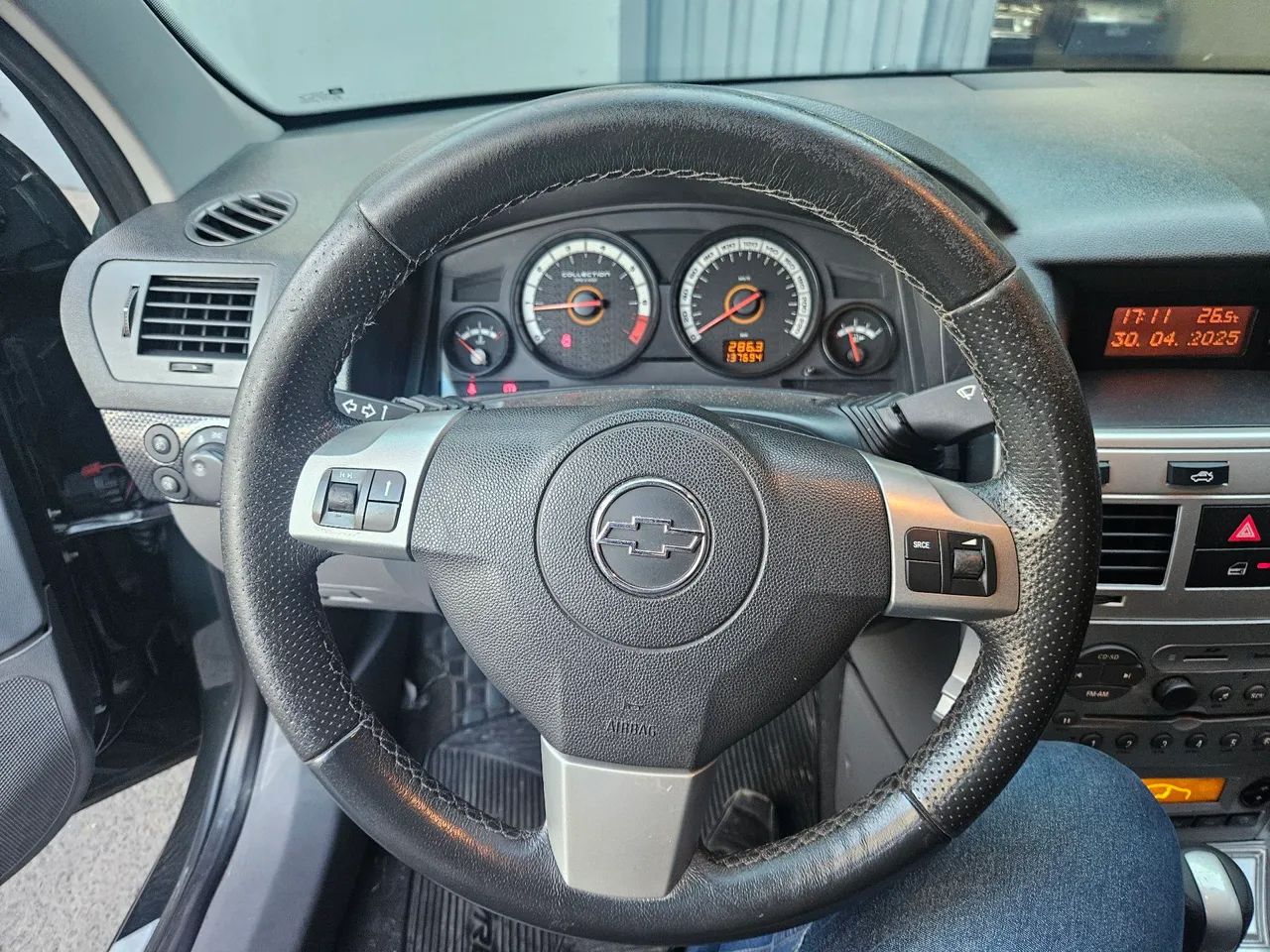 VENDO VECTRA COLLECTION 2011
