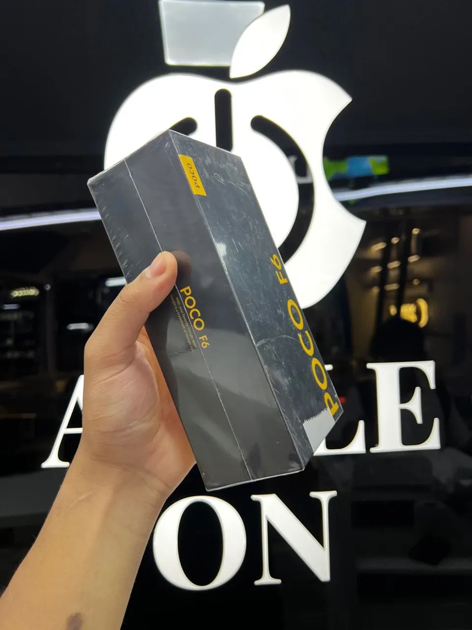 Poco F6 