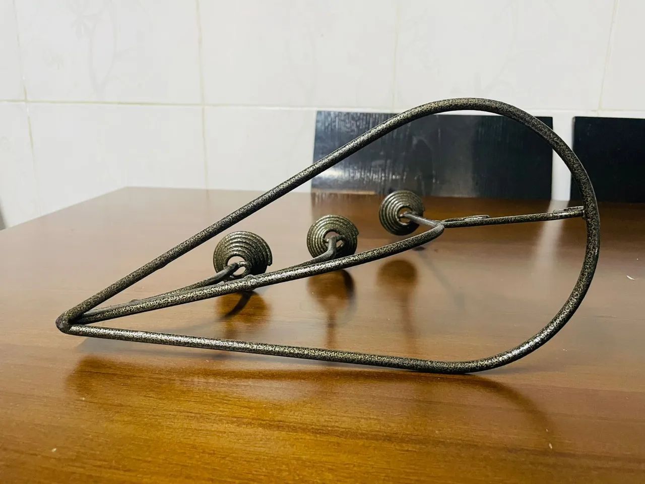 Castiçal de Metal para 3 Velas - Foto 3