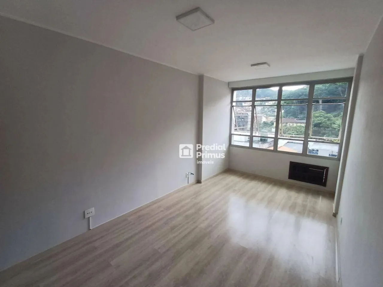 Sala para alugar, 38 m² por R$ 1.250/mês - Centro - Nova Friburgo/RJ