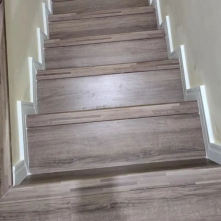 Piso vinilico,laminado  para comércio novo - Foto 3