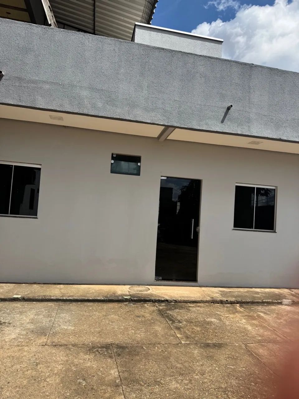 Aluga se um apartamento 