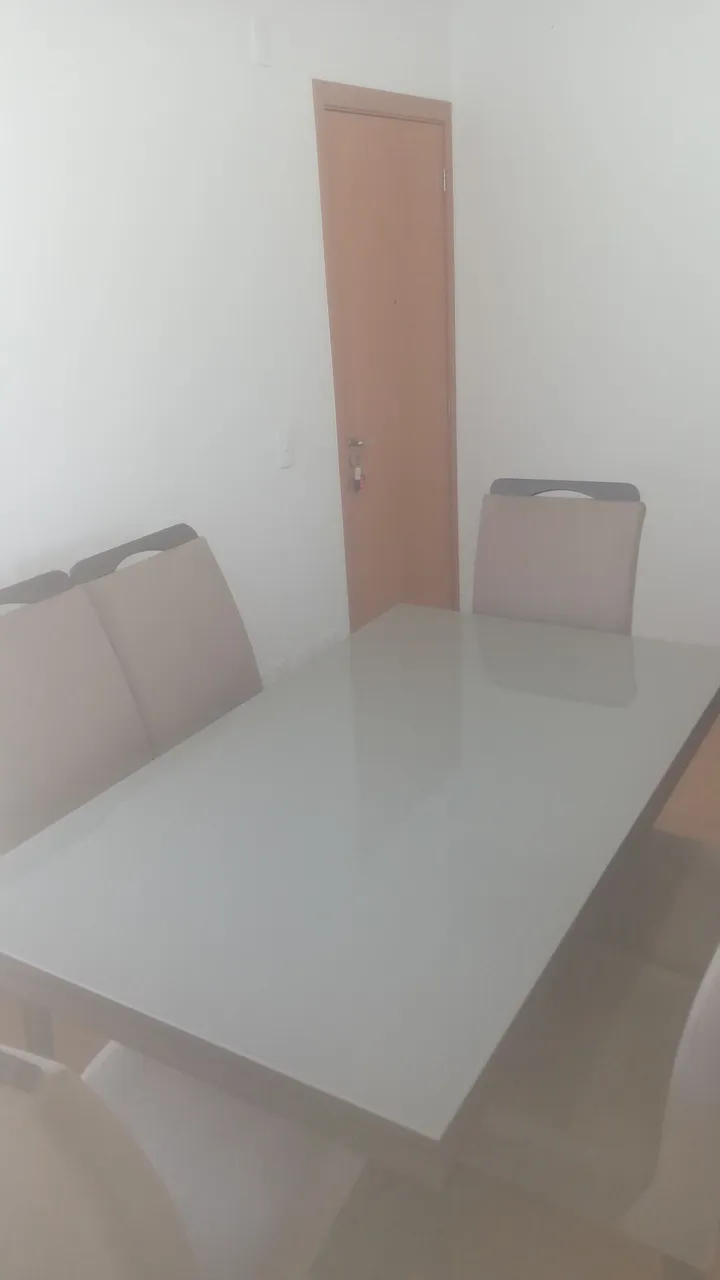 Mesa de Jantar cinza e mogno