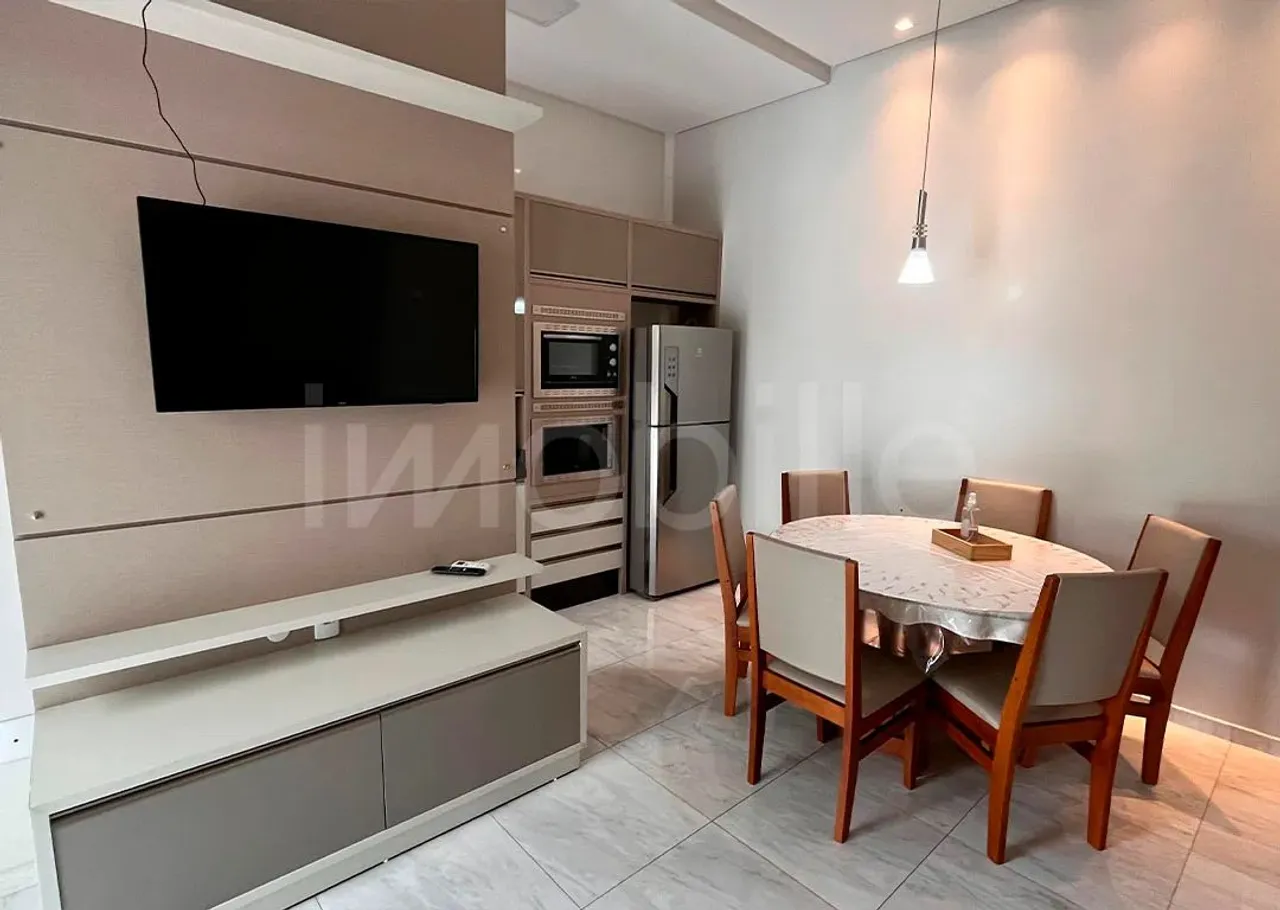 Sobrado triplex na Fazendinha com 90m² privativos em Itajaí.