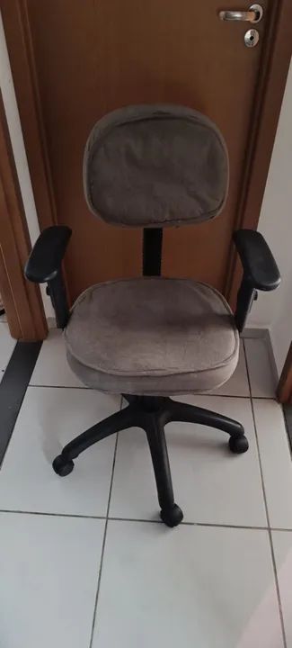 CADEIRA GIRATÓRIA 