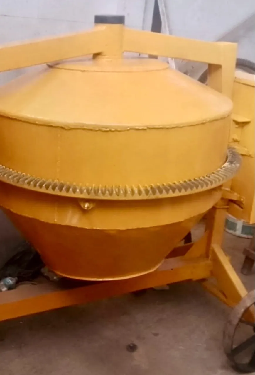 Betoneira Menegotti 400 litros sem motor