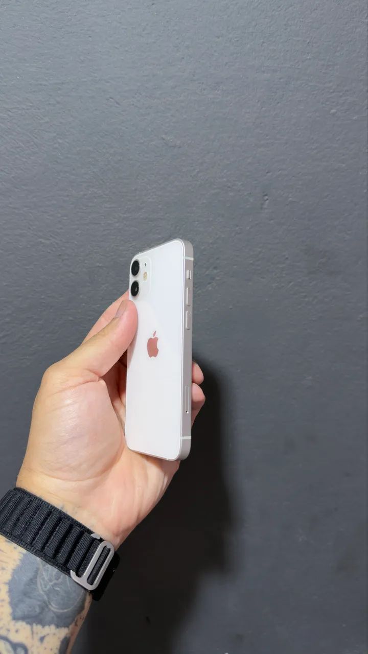 iPhone 12 mini 256gb branco sem detalhes - Celulares e Smartphones