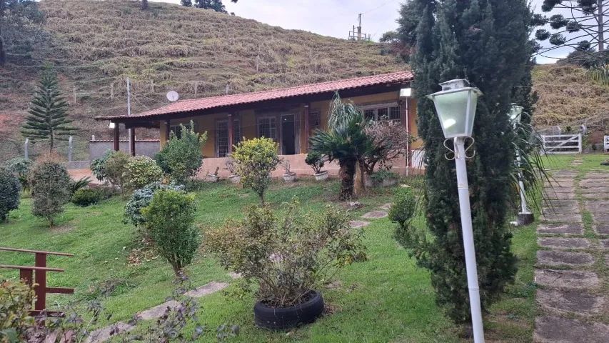 Espetacular Chácara com 12.000m², na Belíssima Mantiqueira, Riquíssima em Água Delfim More