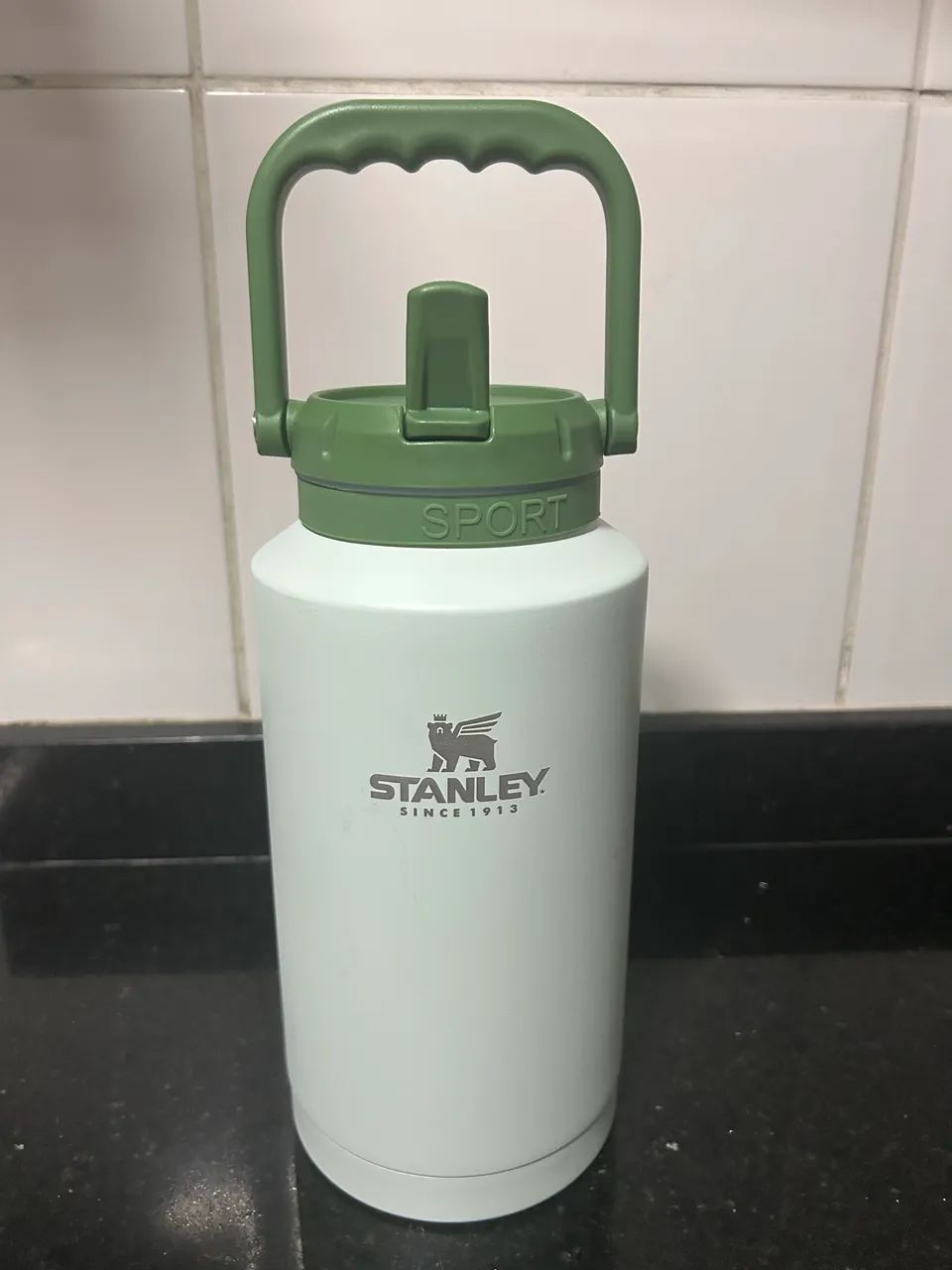 Garrafa térmica 1,5 L  - Foto 2