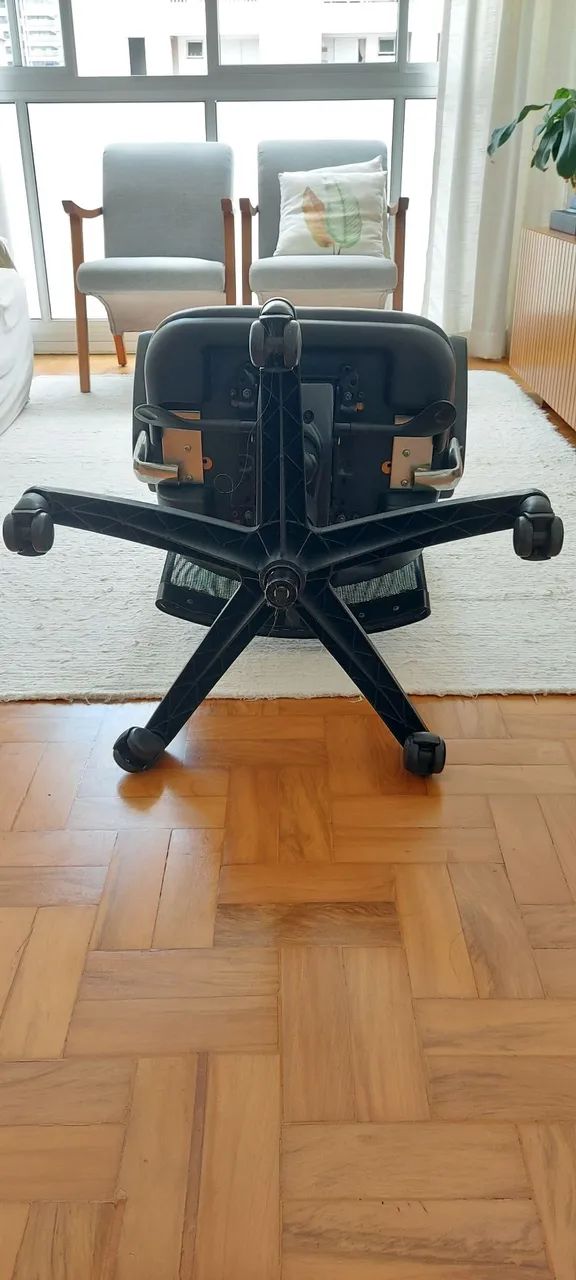 Cadeira de Escritório Executiva Giratória com Rodinhas - Foto 2