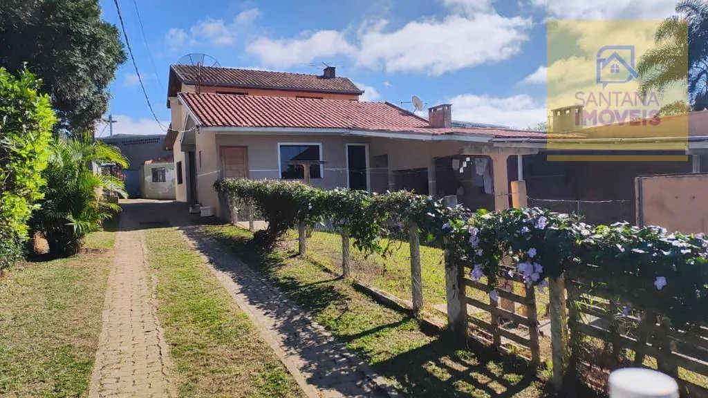 Sobrado com 4 dormitórios à venda, 220 m² por R$ 850.000,00 - Bom Jesus - Campo Largo/PR