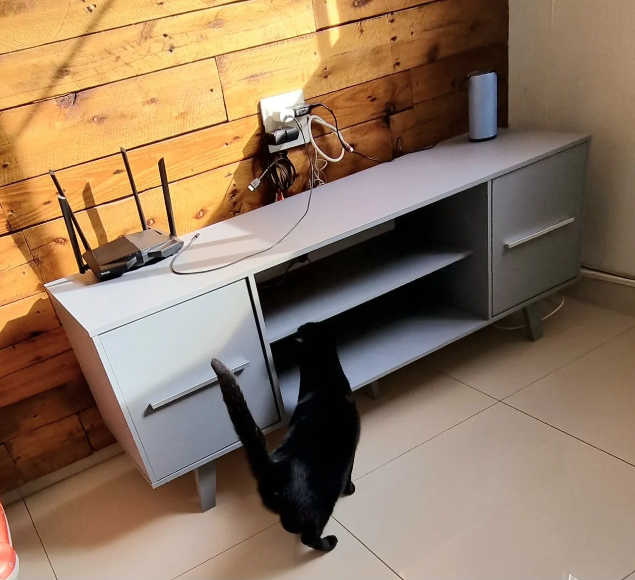 Rack para TV cinza em MDF