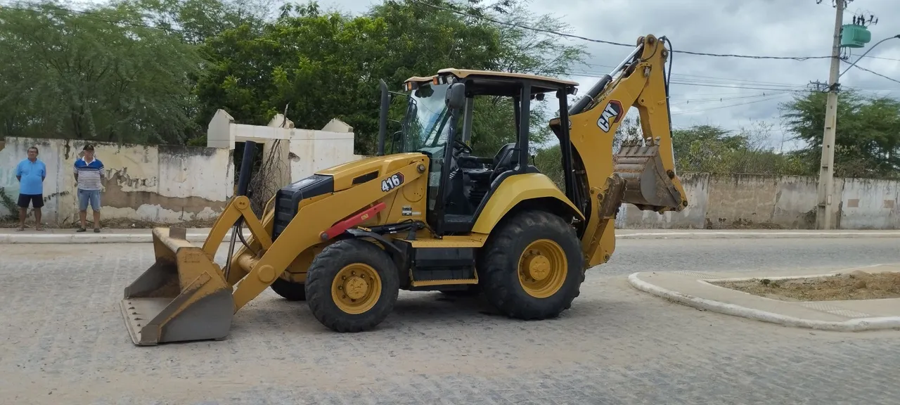 Retroescavadeira Caterpillar 416 2021 extra APENAS 1455 HORAS