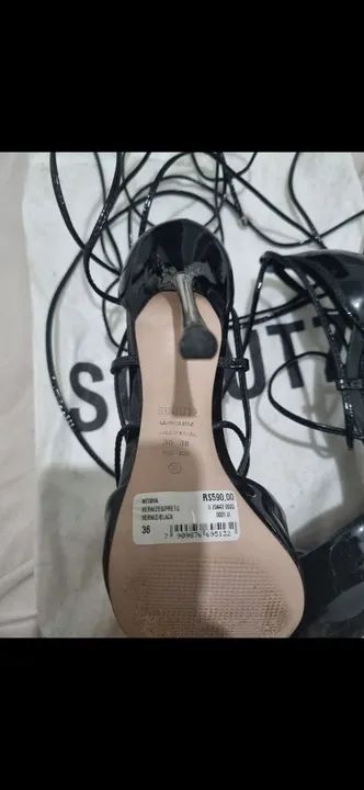 Scarpin preto - Schutz  - Foto 3
