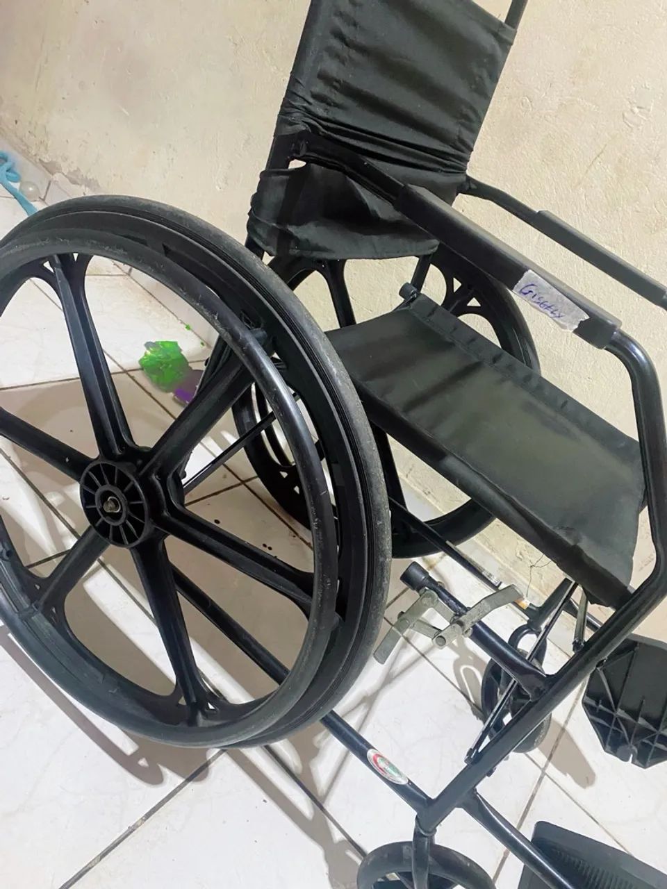 Cadeira de rodas manual em ótimo estado(semi nova)