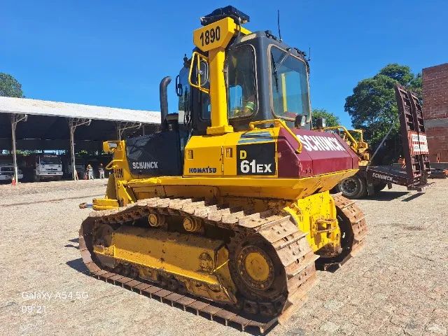 Trator de Esteira Komatsu D61EX-15EO ano 2011  - Foto 3