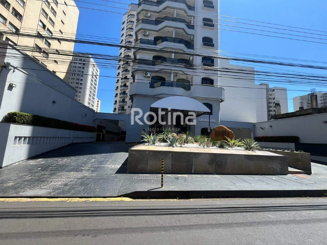 Flat para alugar, 1 quarto, Centro - Uberlândia/MG - Rotina Imobiliária