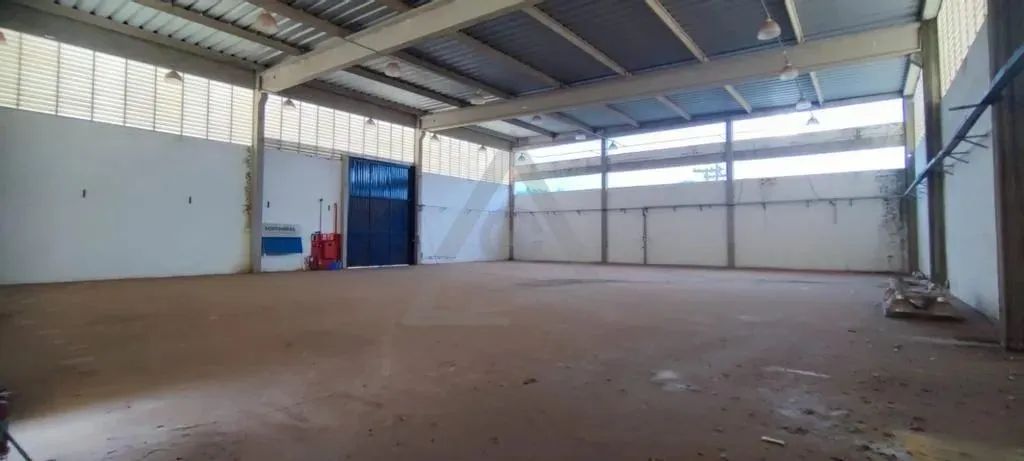 Galpão à venda em Jaguariúna, Loteamento Capotuna, com 2680 m² - Foto 4