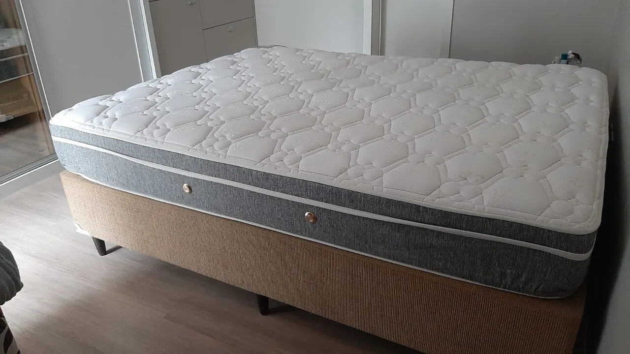 Cama box + Colchão Casal Queen Herval + Pillow top