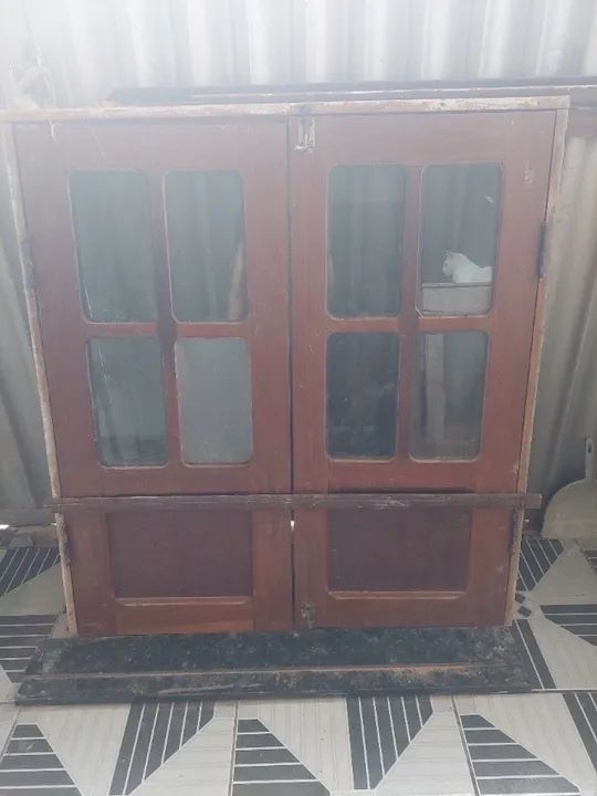 Janela de angelim 1x1, com vidros