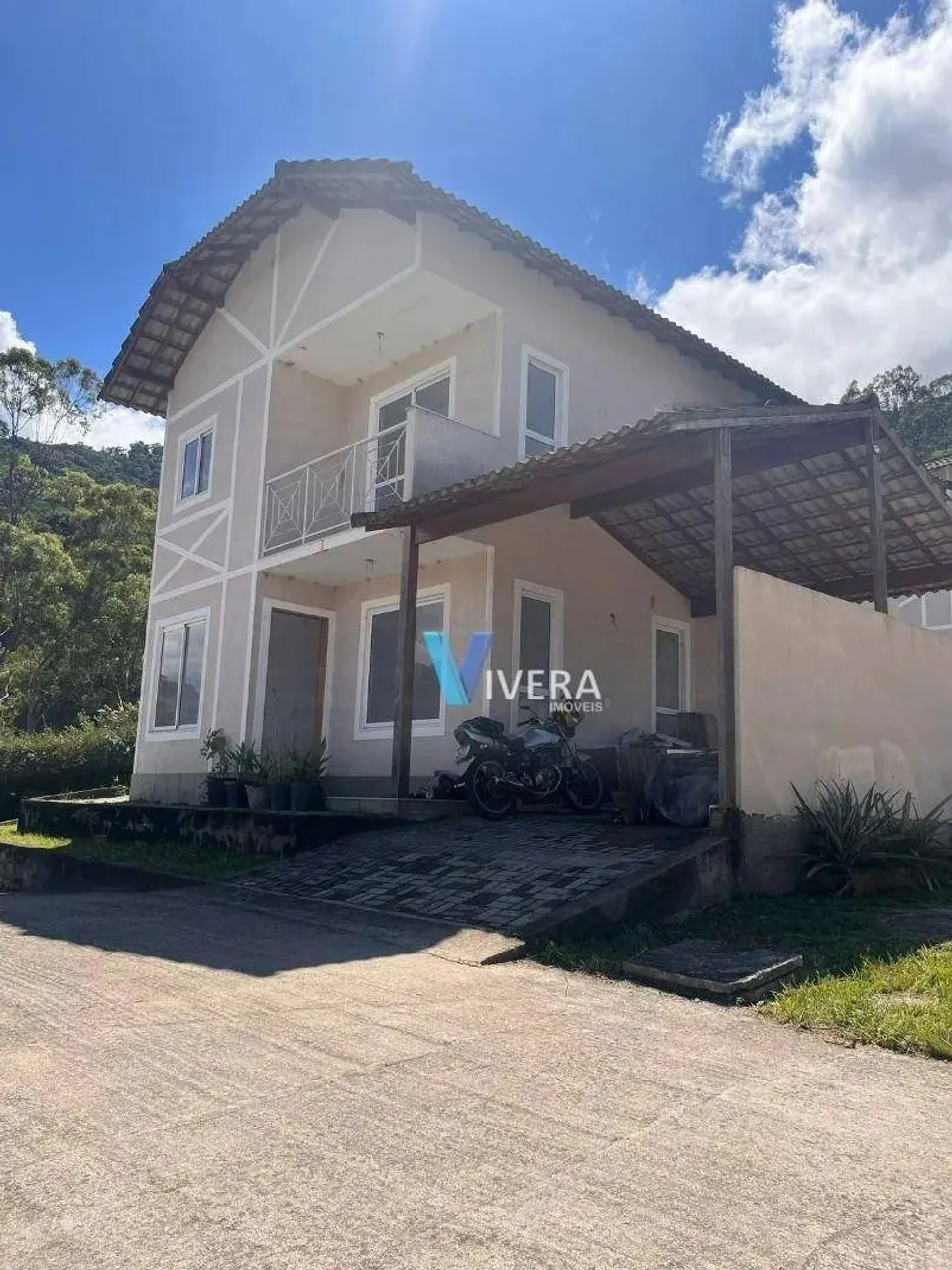 Casa com 4 dormitórios à venda, 129 m² por R$ 630.000,00 - Vargem Grande - Teresópolis/RJ