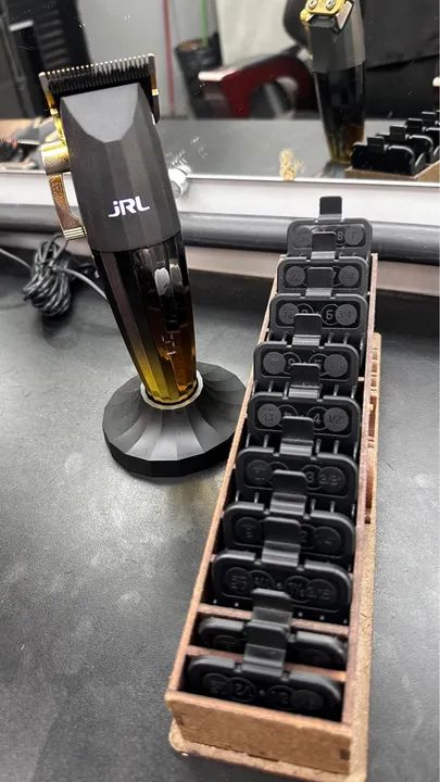 Máquina de Cortar Cabelo Profissional JRL - Foto 4
